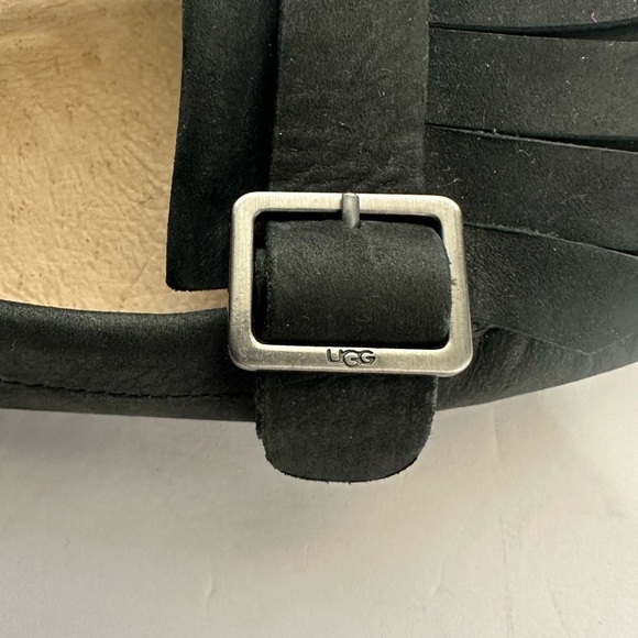 UGG Women's Black Loafers size 8 pre owned Exellent condition. - Picture 4 of 7